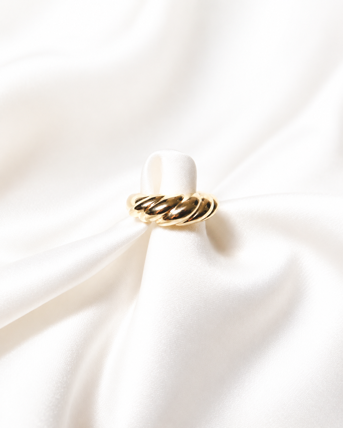 The Atelier Ring - Croissant Ring